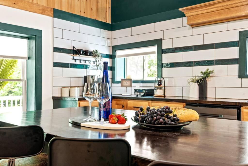 The Modern Forge Ny, Honeoye Lake Luaran gambar