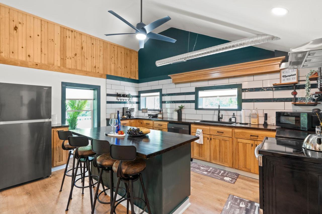 The Modern Forge Ny, Honeoye Lake Luaran gambar