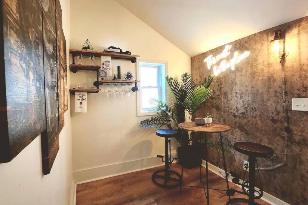 The Modern Forge Ny, Honeoye Lake Luaran gambar